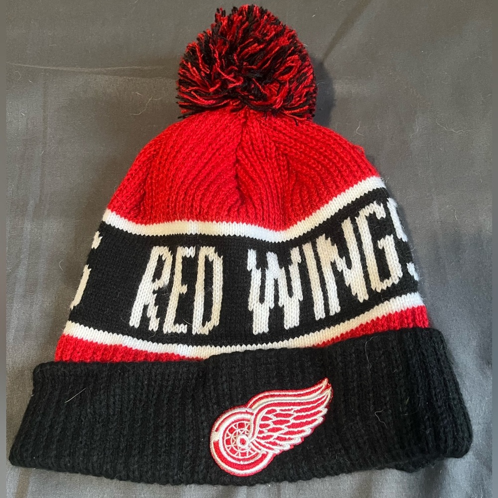 Red wings hat
